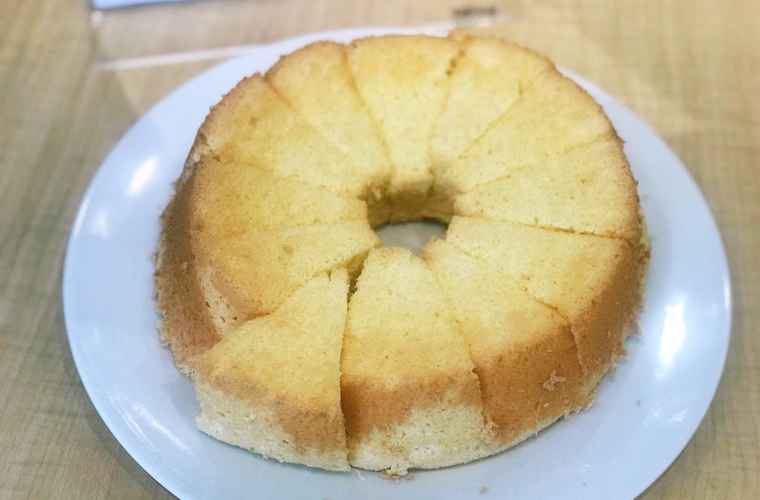 Pandan Chiffon Cake